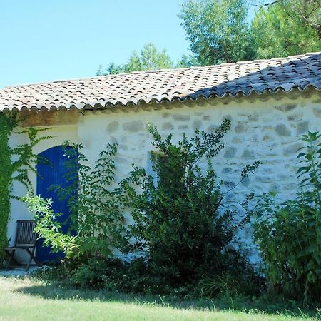 Le Mas De La Cigale Bleue, Caumont Sur Durance Dış mekan fotoğraf